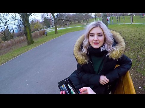 ❤️ Engole o esperma quente de um estranho por dinheiro - broche no parque por Eva Elfie Sexo vídeo em nós pt.niceporn-tv.ru ❤